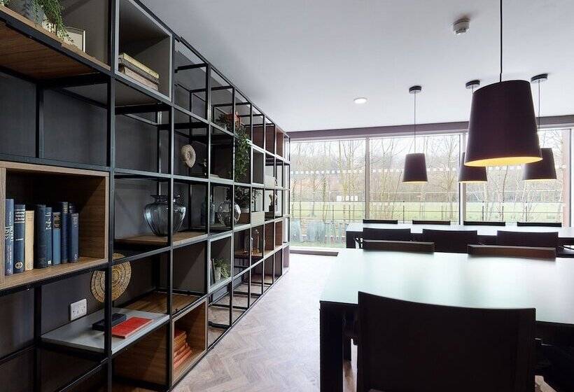 Общежитие Gorgeous Studios Newcastle Under Lyme Campus Accommodation