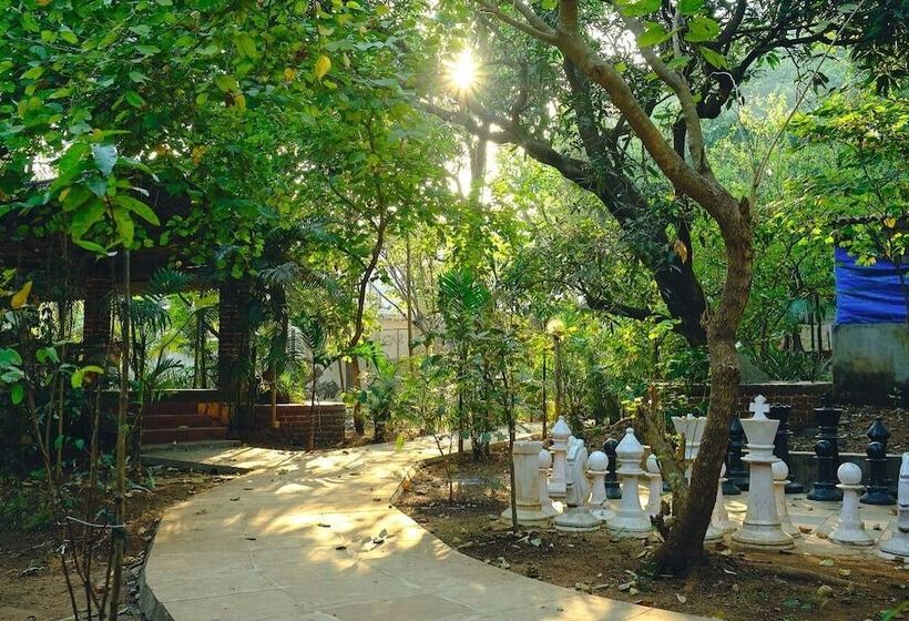 הוסטל Natures Nest Resort