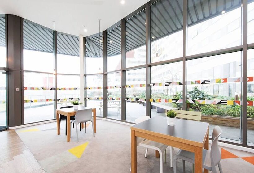 Albergue Vibrant Rooms For Students Only   London