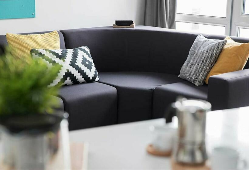 호스텔 Vibrant Rooms Students Only   Coventry