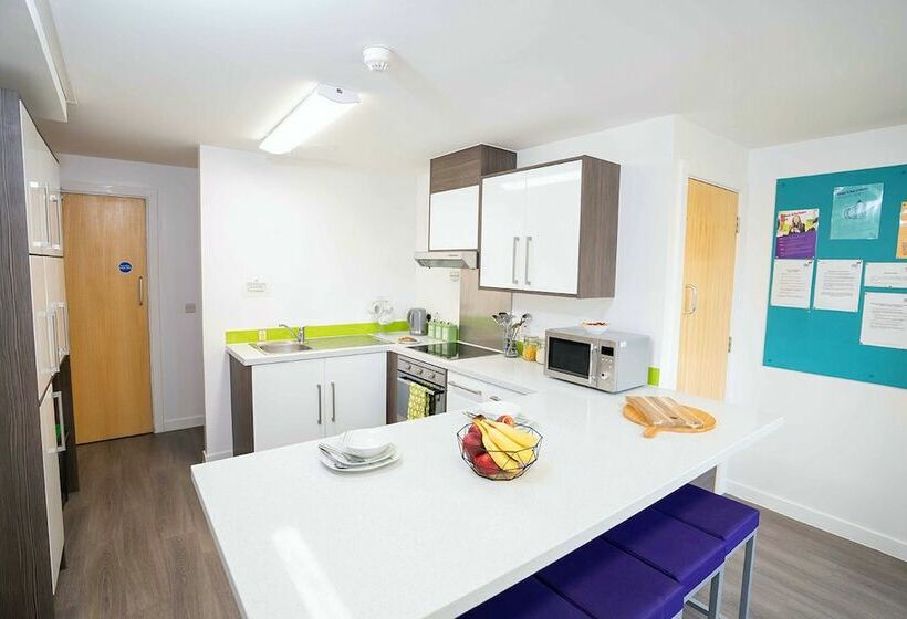 호스텔 Vibrant Rooms Students Only   Coventry