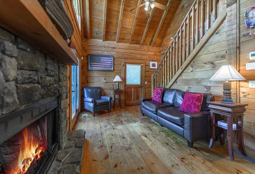 Alessandras   Beautiful Rustic Chic Riverfront Cabin Fireplace Pet Friendly