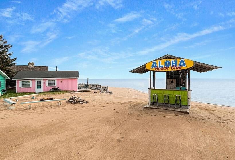 Aloha Beach Club Resort