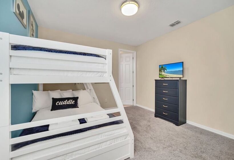 Avenger S, Frozen And Alice In Wonderland Themed Rooms! Private Pool And Modern Decor!