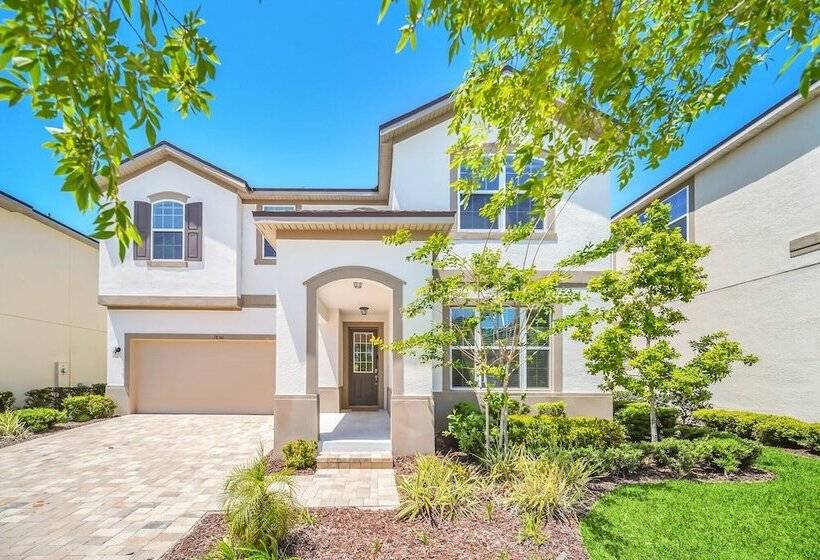 Avenger S, Frozen And Alice In Wonderland Themed Rooms! Private Pool And Modern Decor!