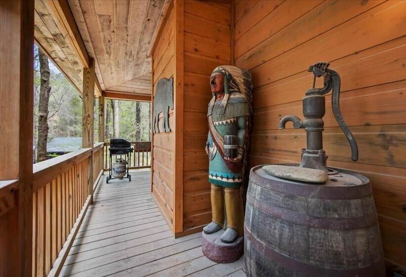 Bear Necessities Cozy Cabin Beside Briar Creek Fire Pit Wifi And Pet Friendly