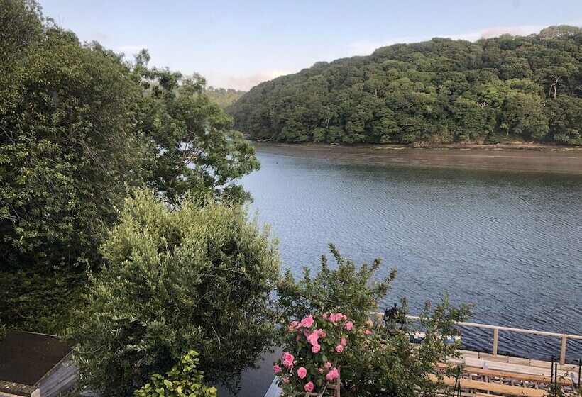 Beautiful 1 Bed Riversi Cottage Located In Malpas