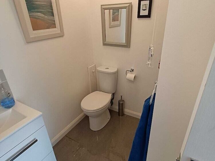 Beautiful 1 Bed Riversi Cottage Located In Malpas