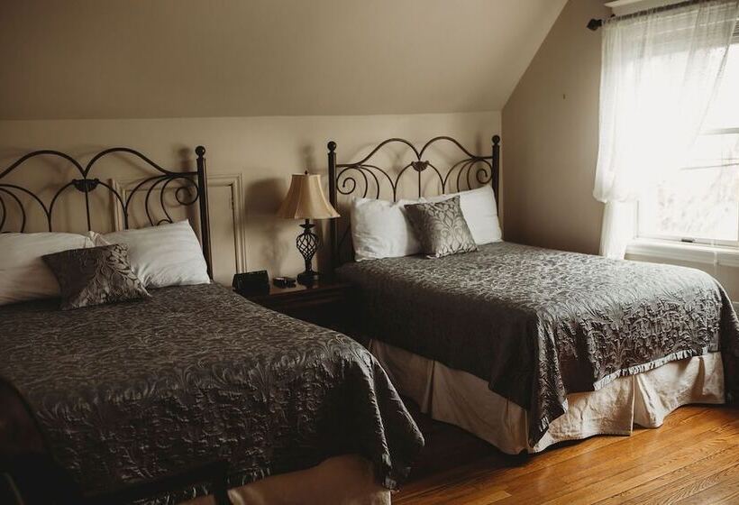 مبيت وإفطار Carriage House Inn Four And A Half Stars