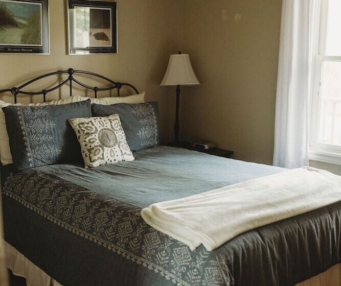 Bed and Breakfast Carriage House Inn Four And A Half Stars