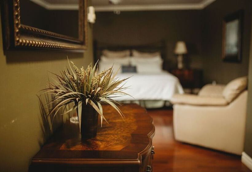 Bed and Breakfast Carriage House Inn Four And A Half Stars