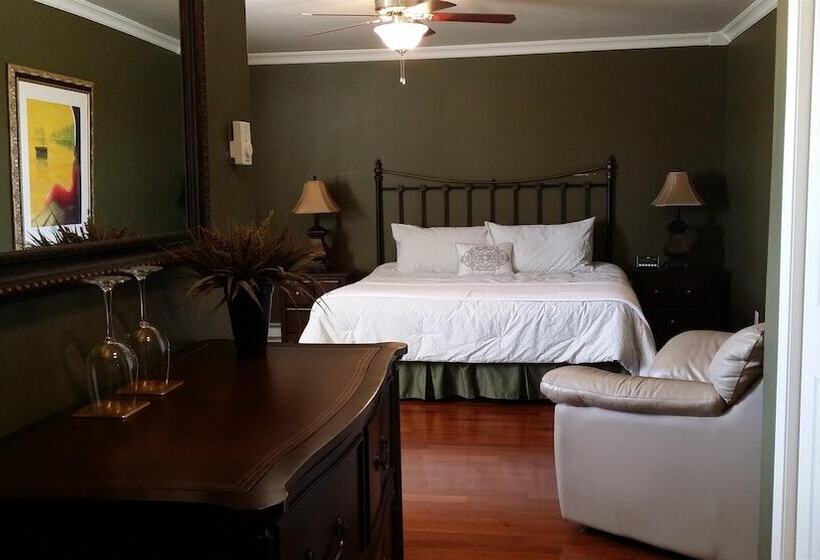 مبيت وإفطار Carriage House Inn Four And A Half Stars
