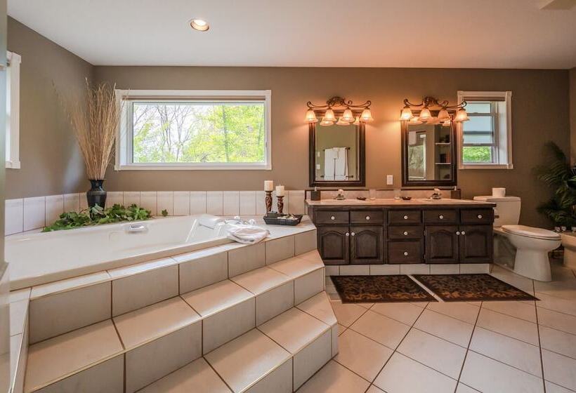 민박 Munson Mountain Estates