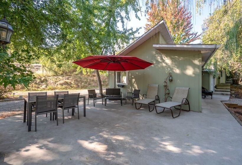 민박 Munson Mountain Estates