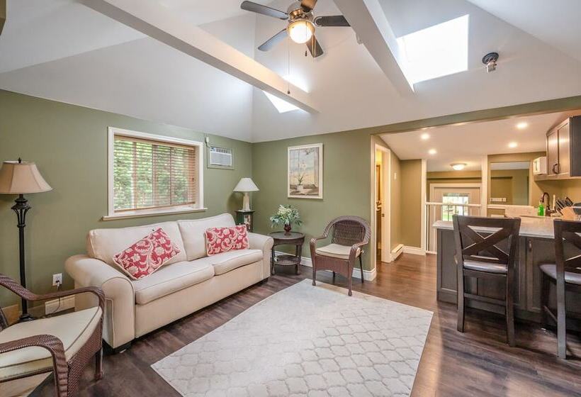 민박 Munson Mountain Estates