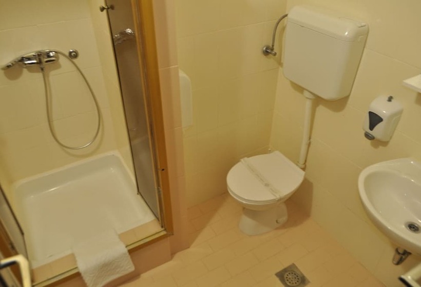 住宿加早餐 Pula Center Rooms