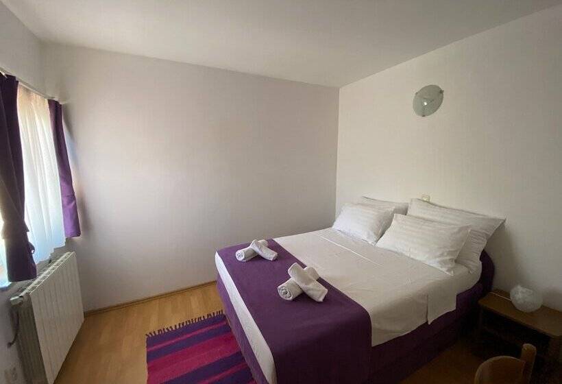 住宿加早餐 Pula Center Rooms