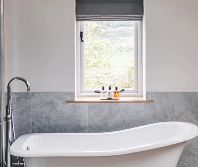 ベッドアンドブレックファースト The Blind Bull