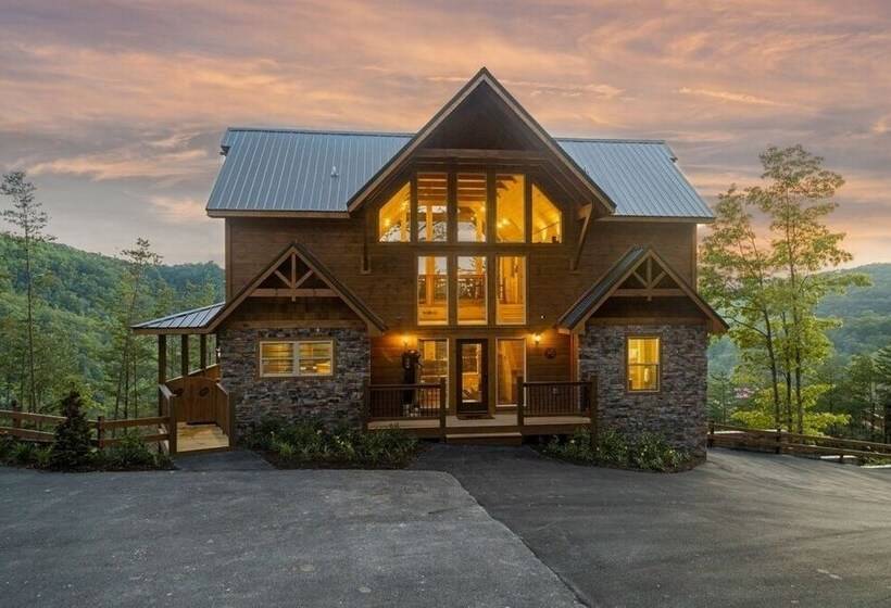 Big Bear Retreat   4 Bedrooms, 4.5 Baths, Sleeps 12 4 Cabin By Redawning