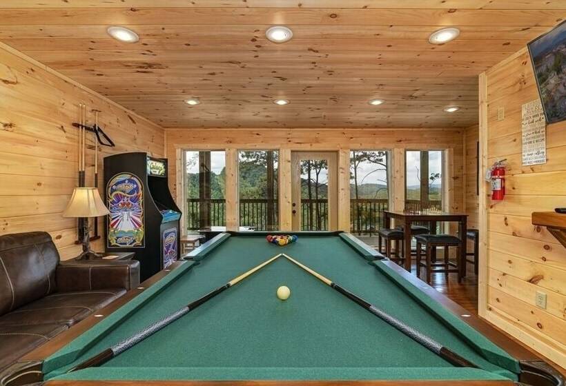 Big Bear Retreat   4 Bedrooms, 4.5 Baths, Sleeps 12 4 Cabin By Redawning