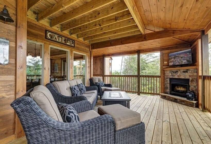 Big Bear Retreat   4 Bedrooms, 4.5 Baths, Sleeps 12 4 Cabin By Redawning