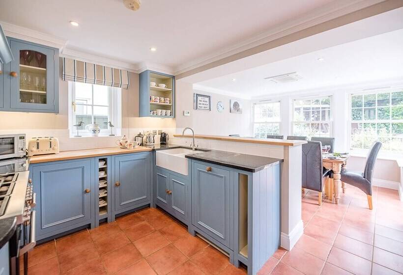 Bluebells Aldeburgh Air Manage Suffolk