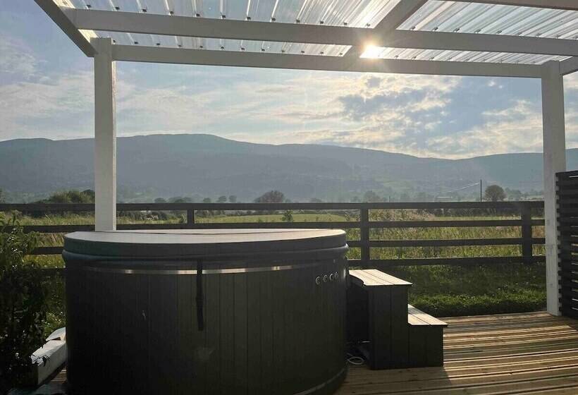 Castle View Chalet By Clonlum Cottages