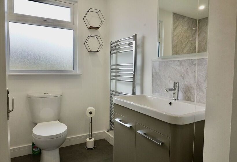 Castle View Chalet By Clonlum Cottages