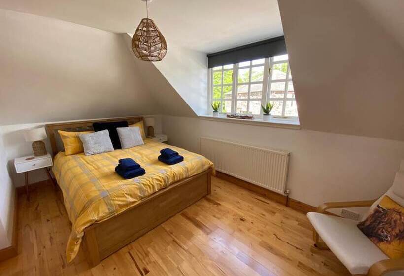 Charming Barn Conversion On Private Estate