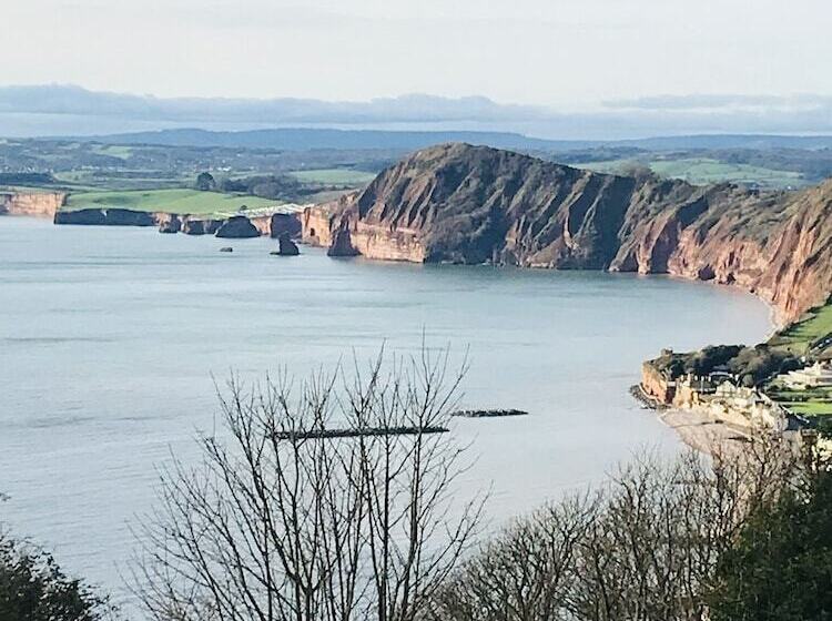 Charming Gnome Cottage, In Devon Near Sidmouth