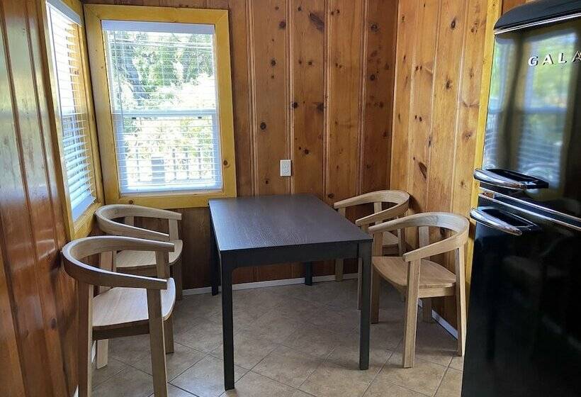 Clearlake Cabins