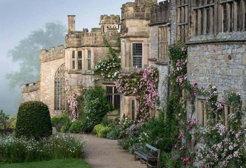 Cosy & Spacious Cottage In Scenic Village With Pub