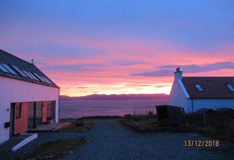 Croft 7 Geary Self Catering Studio