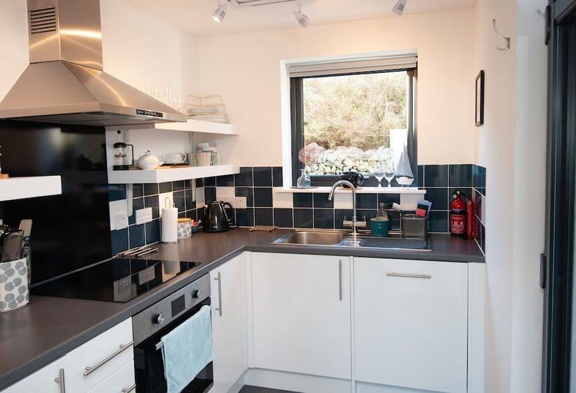 Croft 7 Geary Self Catering Studio