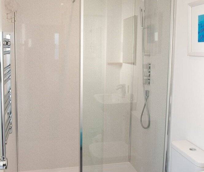 Croft 7 Geary Self Catering Studio