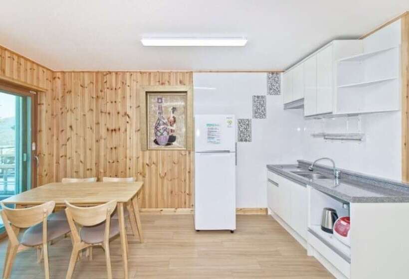 Eunseok Healing Maeul Pensionn