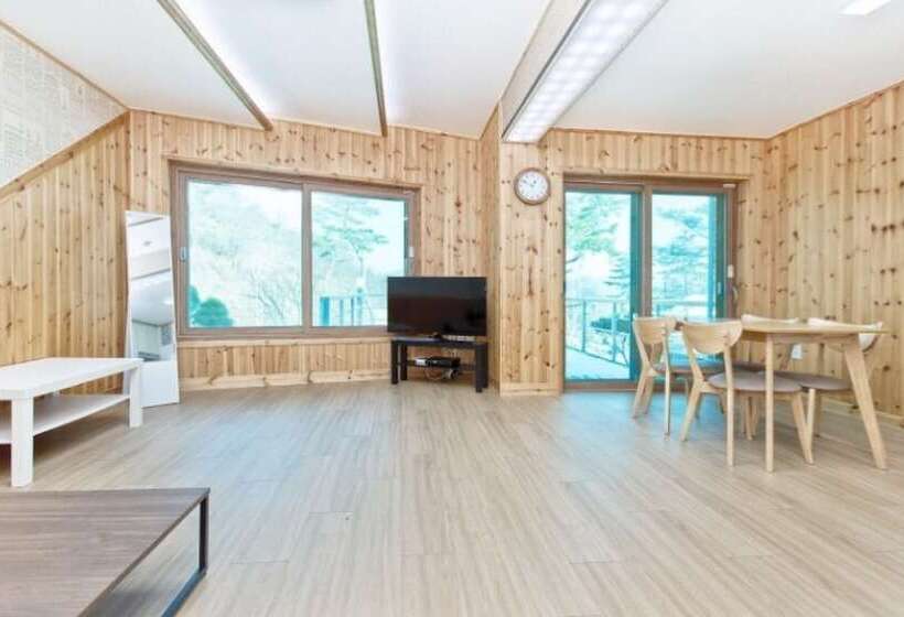 Eunseok Healing Maeul Pensionn