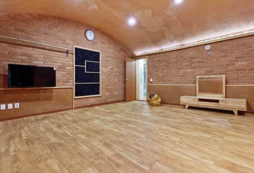 Eunseok Healing Maeul Pensionn