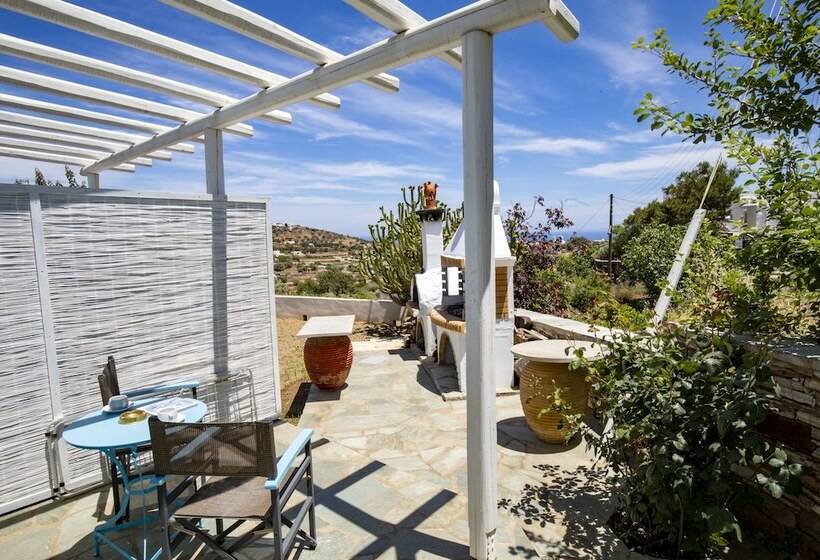 Eutuxia Rooms & Studios