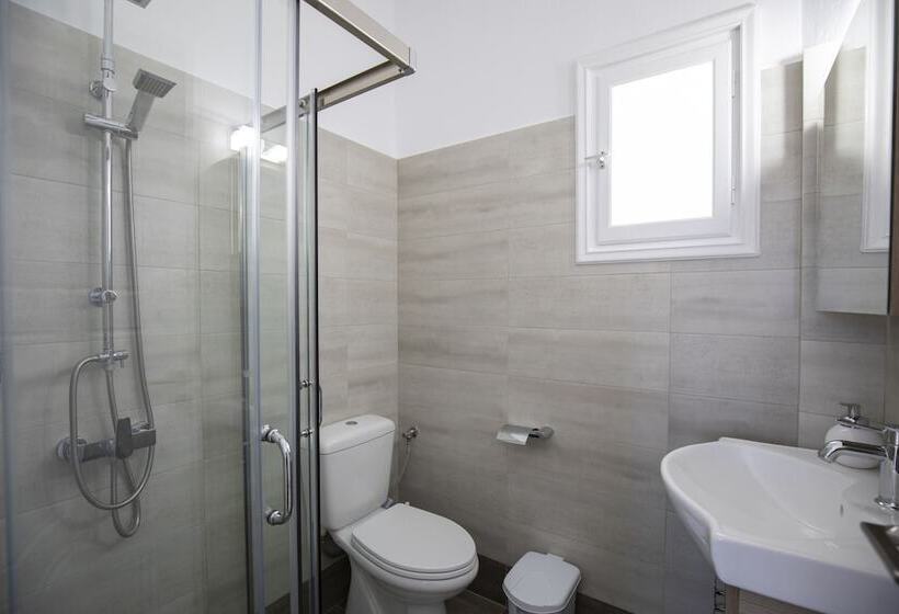 Eutuxia Rooms & Studios