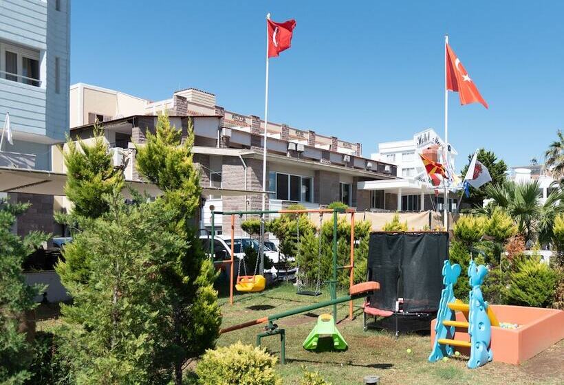 Fi̇la Otel Ayvalik