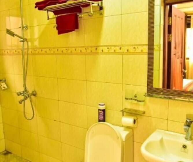 Four Vins Hotel & Apartments