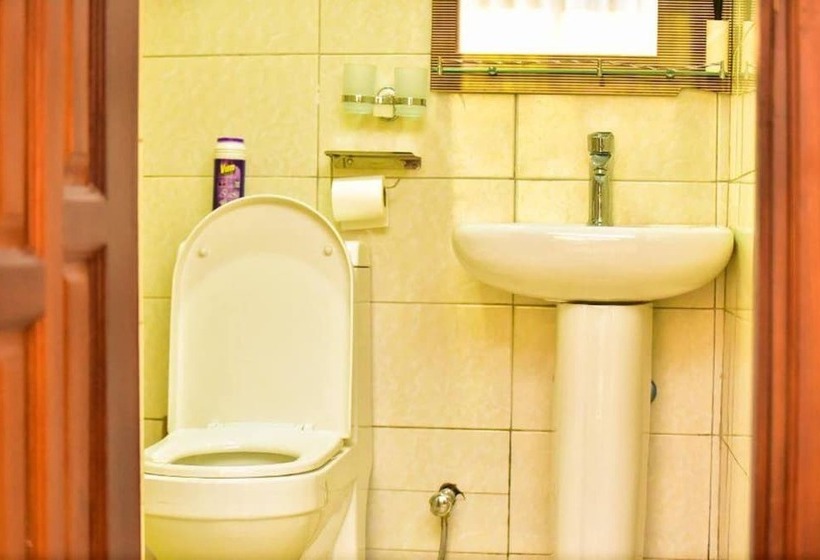 Four Vins Hotel & Apartments