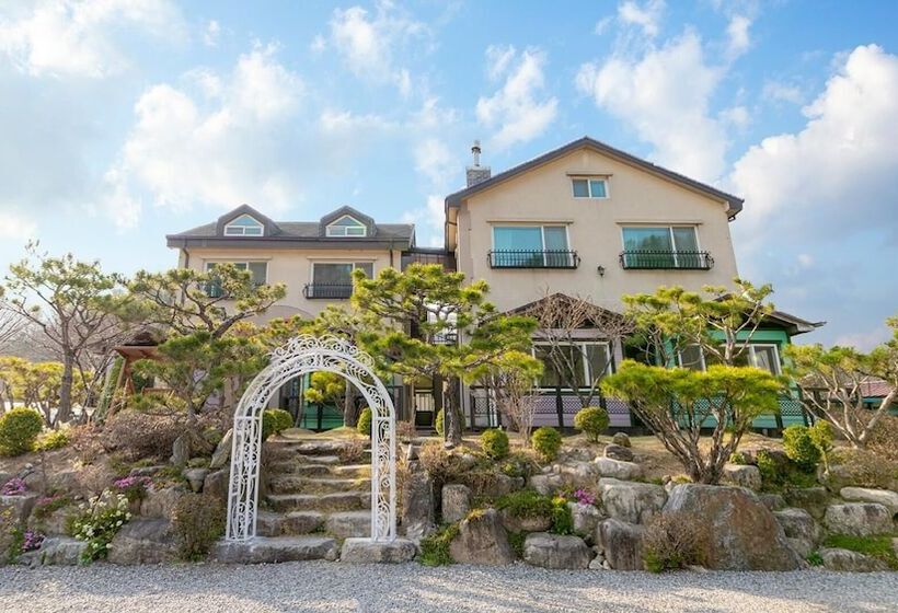 Gapyeong Maplein Pension