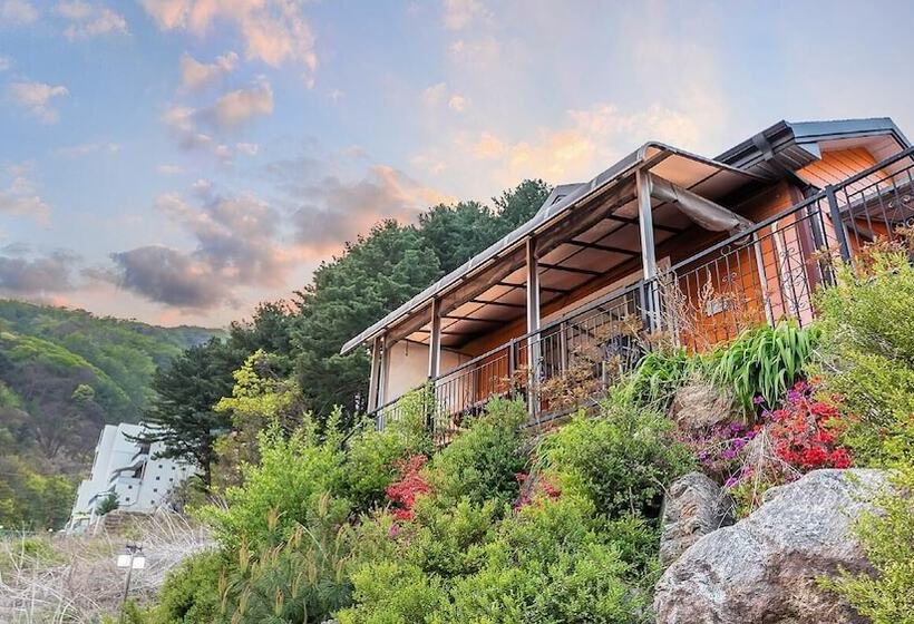 Gapyeong Maronie Spa Pension