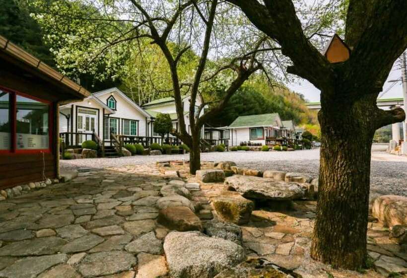 Geumdanggyegok Blue Mountain Pension