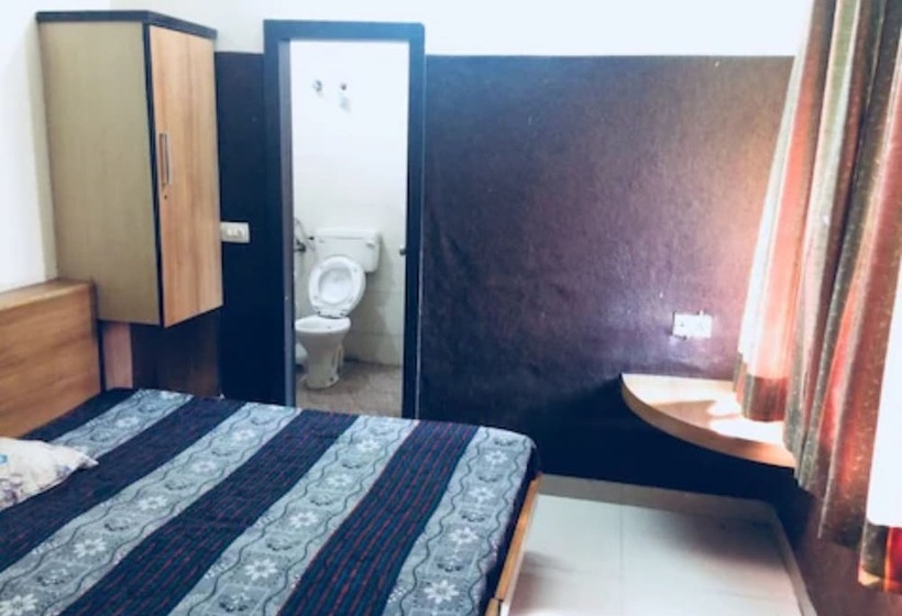 Goroomgo Shamyana Hotel Punjab