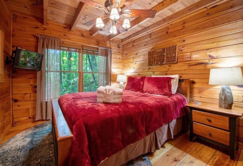Hilltop Hideaway   Endearing Mountain Cabin With Hot Tub Foosball Pet Friendly