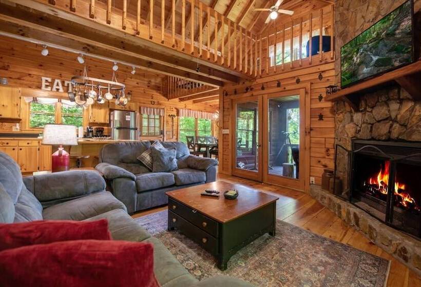 Hilltop Hideaway   Endearing Mountain Cabin With Hot Tub Foosball Pet Friendly