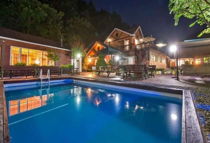 Hongcheon Bogeumjari Pension